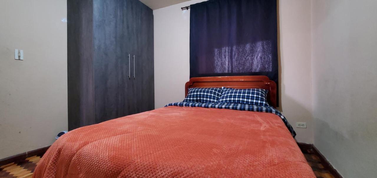 Departamento En Cuenca, 3 Y Parqueo Gratis Apartment